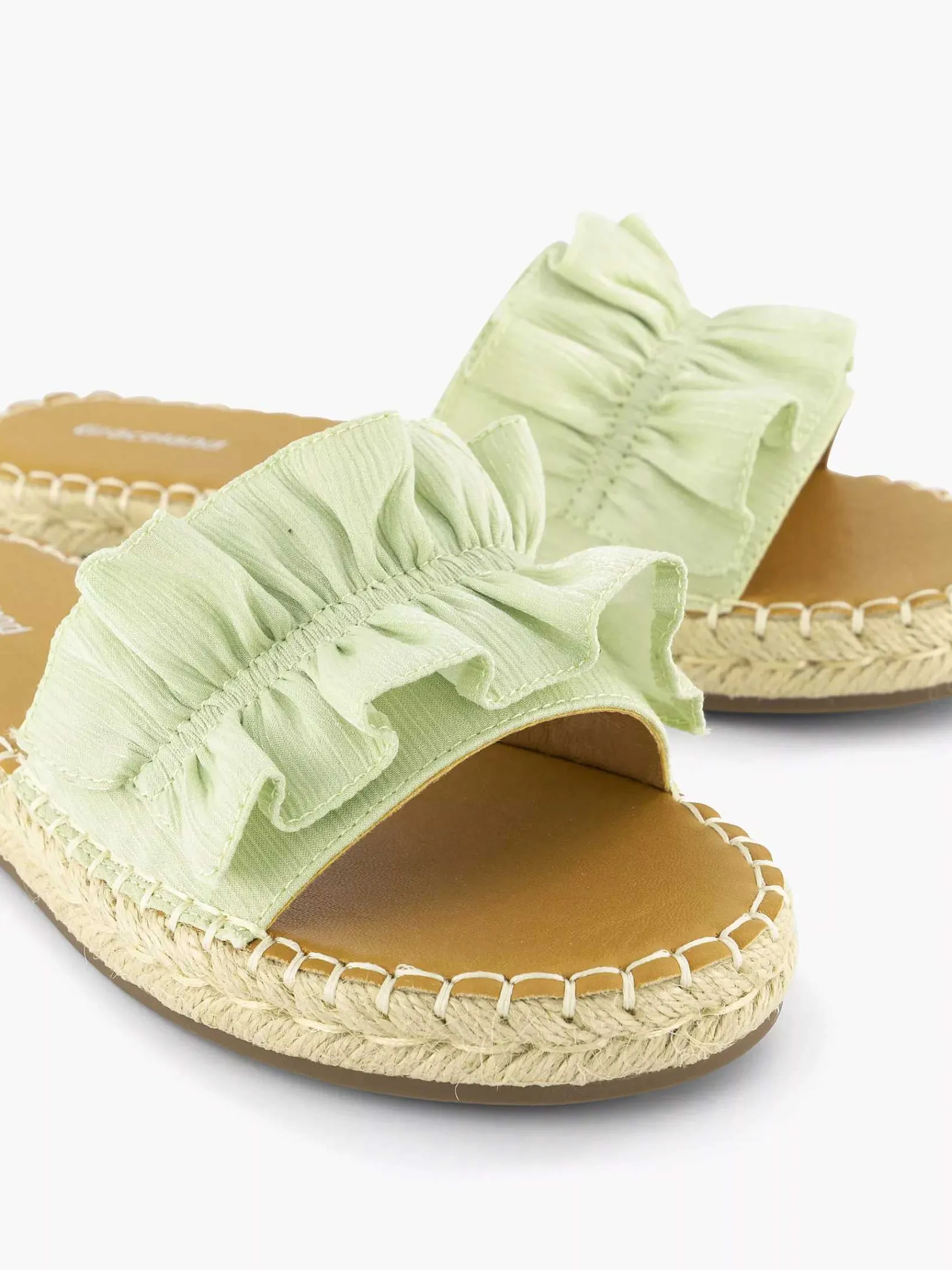 Slippers|Graceland Lichtgroene Slipper Roesjes