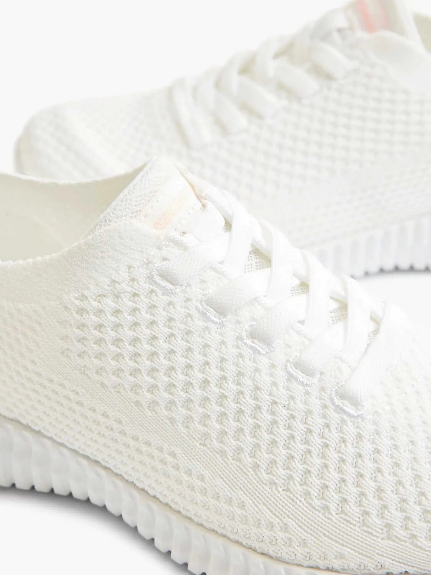 Sneakers|Skechers Witte Social Muse - Scene Lover