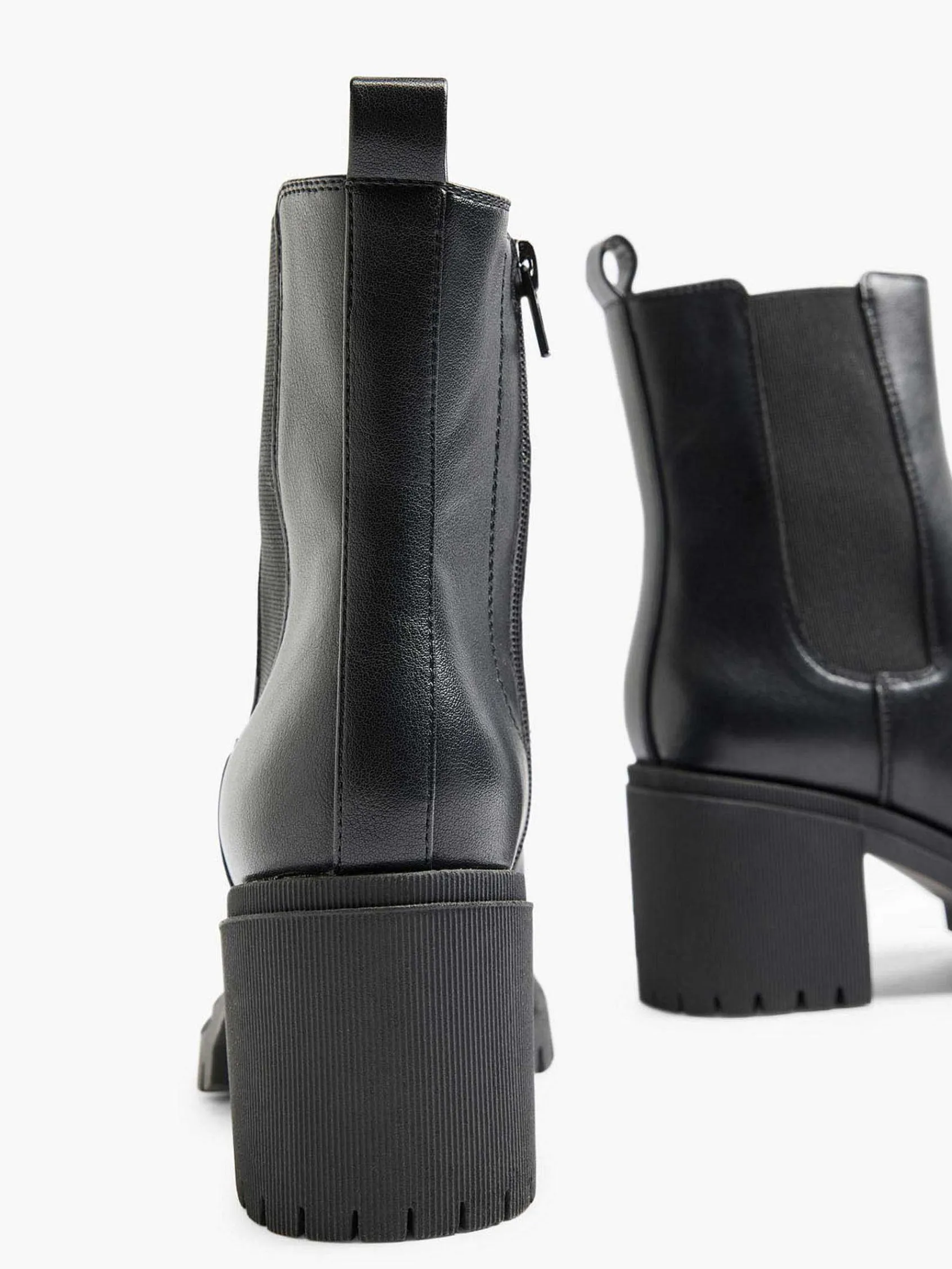 Enkellaarzen & Boots|Graceland Zwarte Chelsea Boot Hak