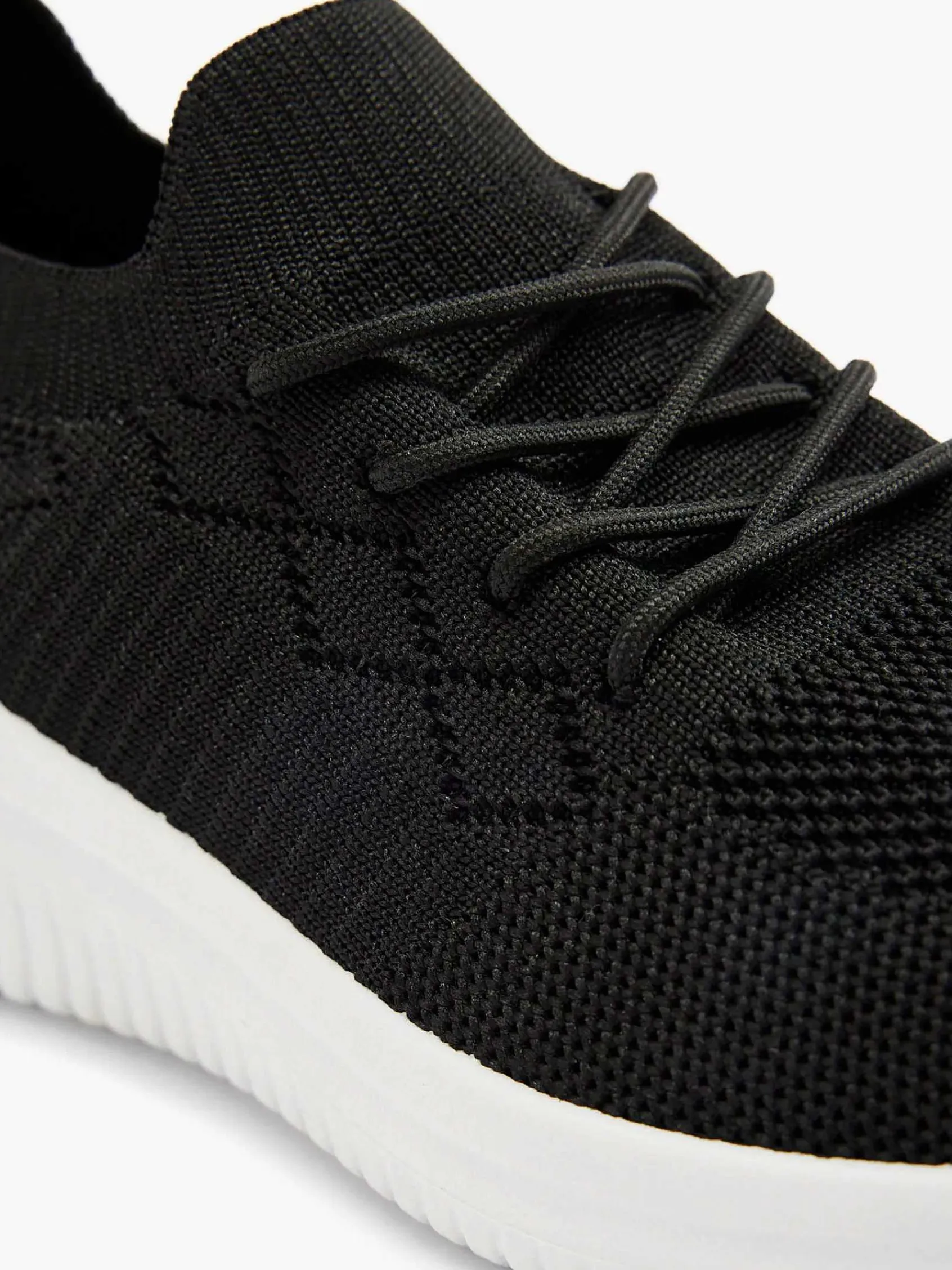 Sneakers|Graceland Zwarte Instapper