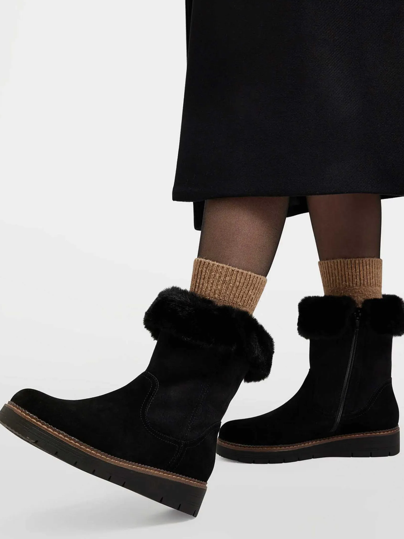 Comfort Schoenen|Medicus Zwarte Suede Comfort Enkelboot Gevoerd